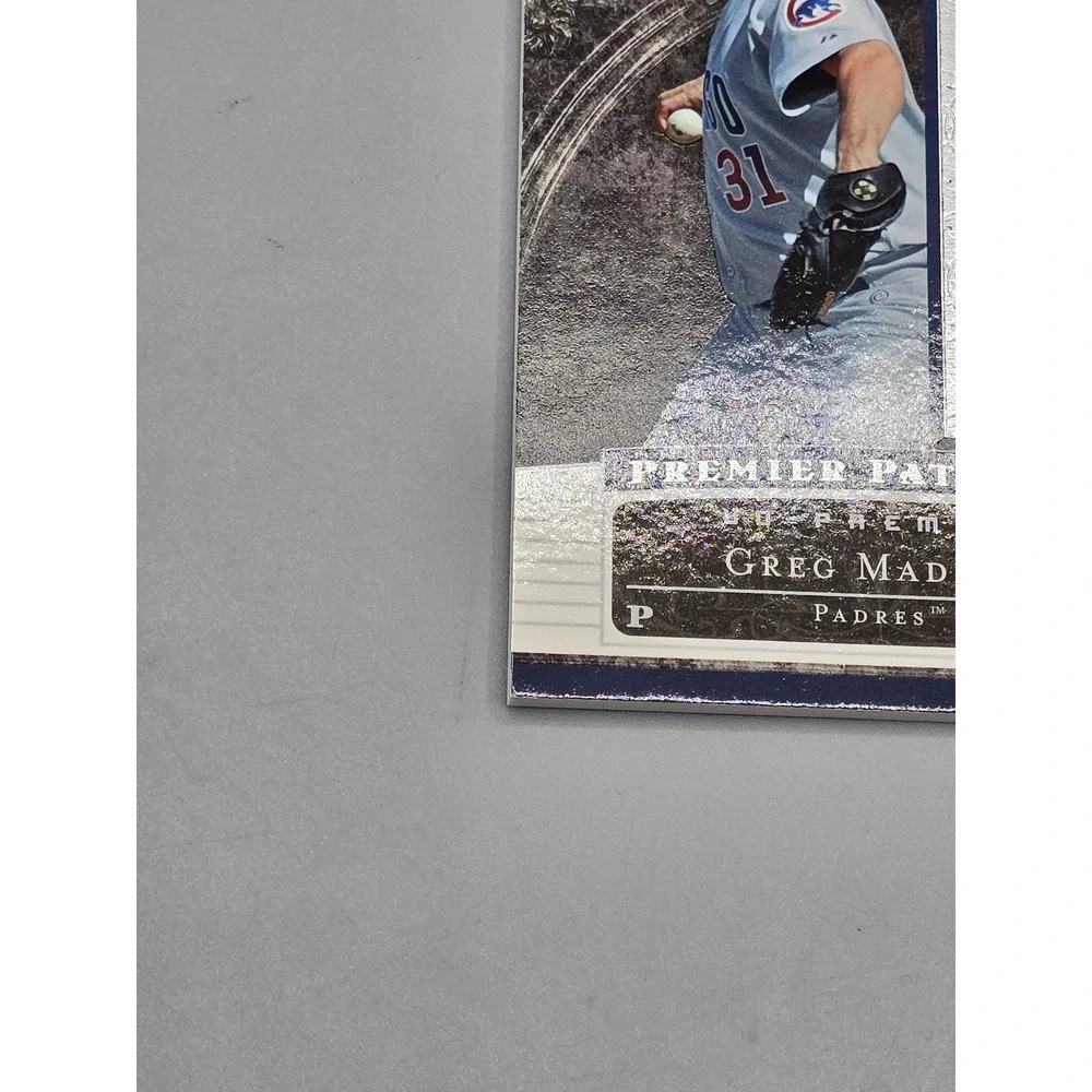 2007 Upper‎ Deck Premier Patches Greg Maddux Triple Relic Jersey 76/87 Padres